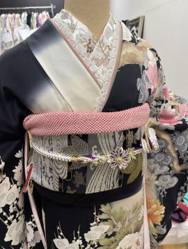 正絹手描き京友禅・黒地花柄振袖【FR-2056】|振袖レンタル|大阪・日産呉服・地下鉄都島店