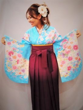 卒業式、袴レンタル大阪・ブルー・ピンク花柄小袖：H-004