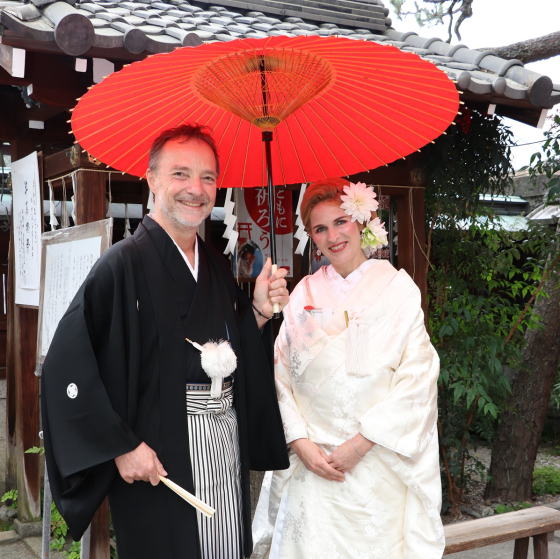 和婚、フォトウエディング（フォトブライダル）神社出張プラン・着付け＆ヘアー＆メイク・写真撮影・創作髪飾り|レンタル白無垢・色打ち掛け・黒紋付き|大阪、日産呉服・和田甚