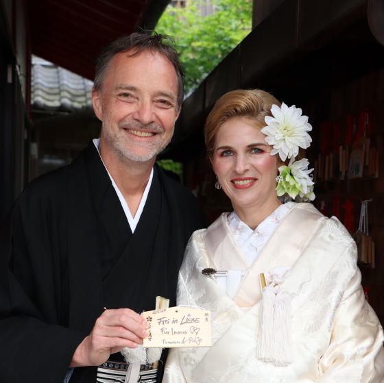 和婚、フォトウエディング（フォトブライダル）神社出張プラン・着付け＆ヘアー＆メイク・写真撮影・創作髪飾り|レンタル白無垢・色打ち掛け・黒紋付き|大阪、日産呉服・和田甚